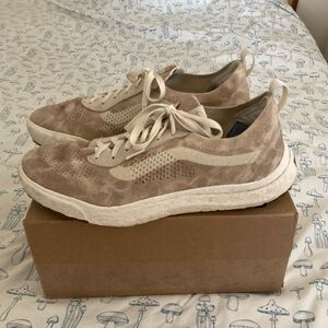 Vans Ultrarange VR3 mens size 10 Beach Sand